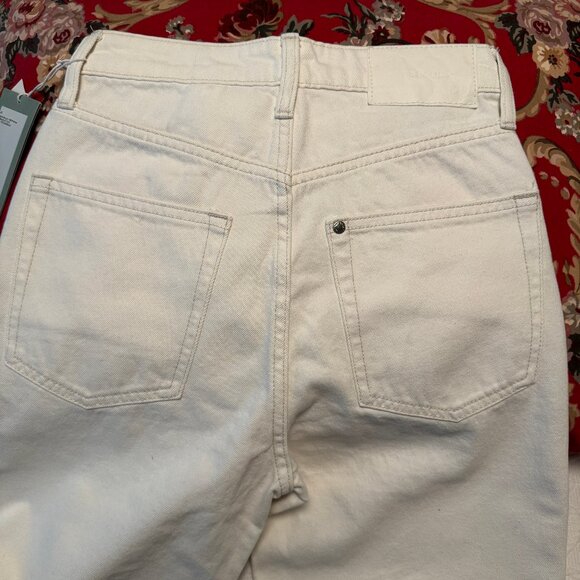 NWT Ultra HIgh Waist Wide Leg Jeans Off White Cream Size 2 Perfect! - Picture 8 of 9